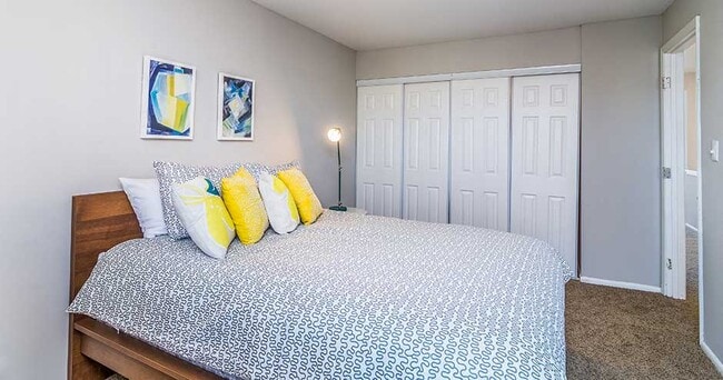 The Lakes at Fountain Square Apartment Homes