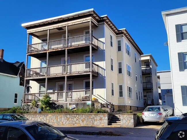 Building Photo - Third floor 1 bed 1 bath West Manchester $... Unit 310-4 Cartier Rental