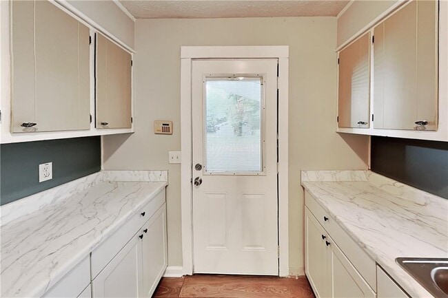 Photo - 4579 N Woodlake Ln SE