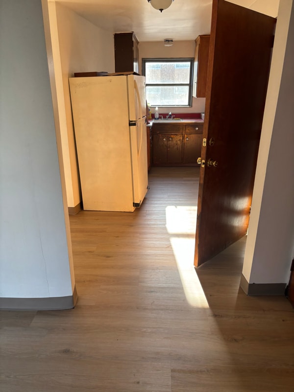 Building Photo - 8403 Buffalo Ave Unit 2