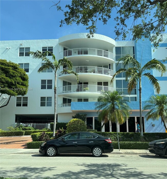 Building Photo - 1555 N Treasure Dr Unit 506