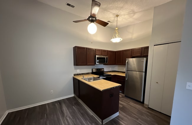 Photo - Studio Apartment in the Sable Cove Community! Unit 17