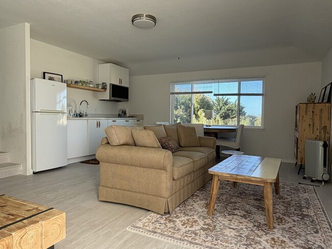 26195 Mesa Dr Unit Stylish space with ocean views