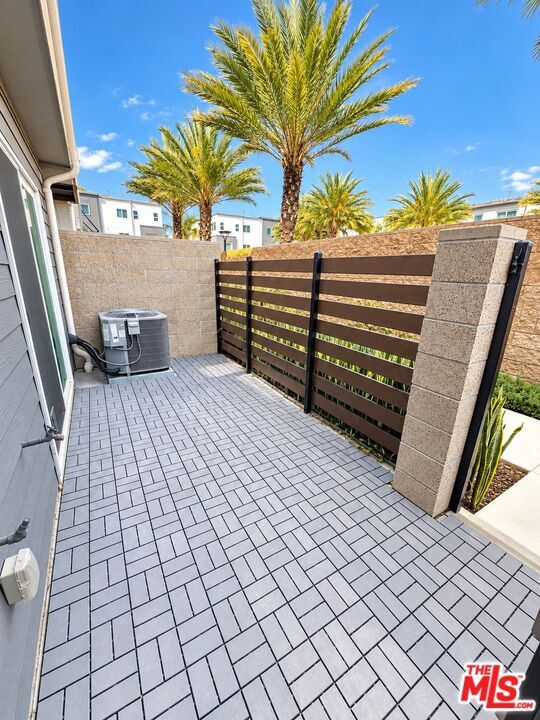 14057 Ruby Ln Unidad 2