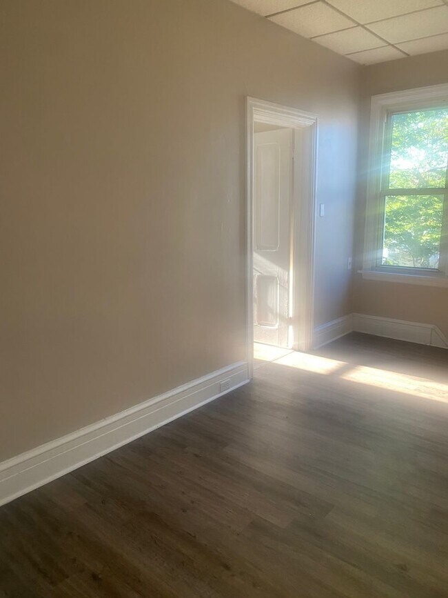 Photo - 05th St S 302-304 Unit Locust St 436-2