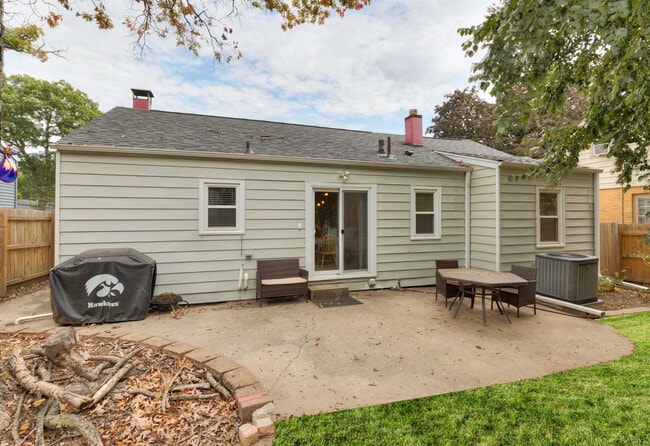 Photo - 2822 34th St