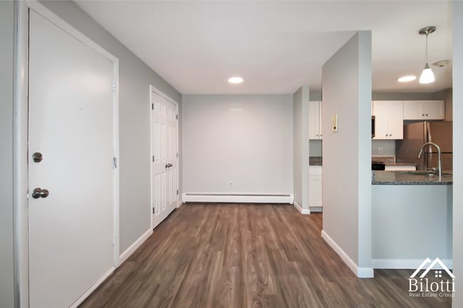 Photo - Pocasset Village