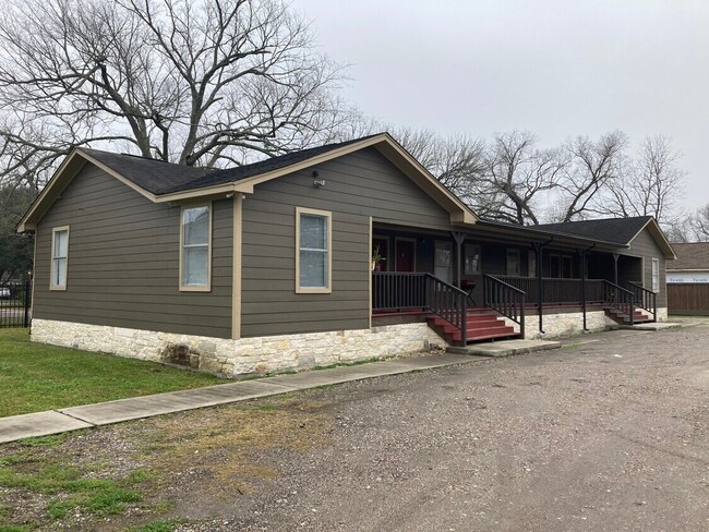 Photo - 4440 Vivian Rd