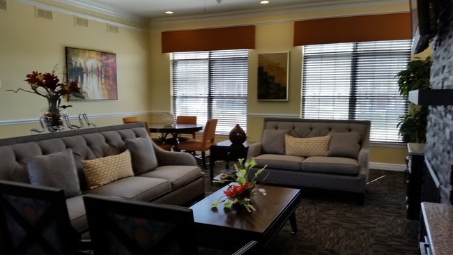 Photo - The Regency Club