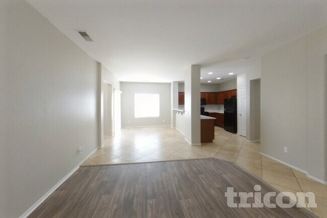 Photo - 44570 W Mescal Dr