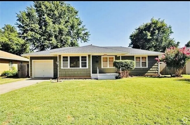 Building Photo - 1505 Huntington Way Rental