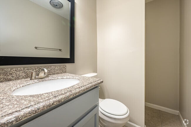 3BR, 2BA - 980SF - Primary Bathroom