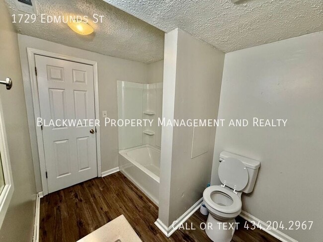 Photo - 1729 Edmunds St