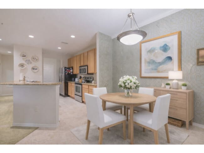 Photo - 5988 Summerhill - 2 beds unit with elevator access