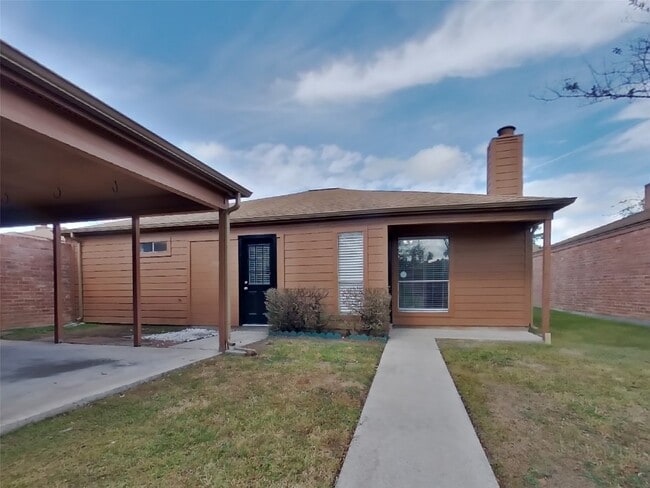 Building Photo - 6922 Clee Ln