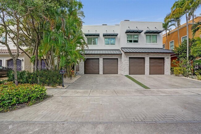 Photo - 453 SW 5th Ave