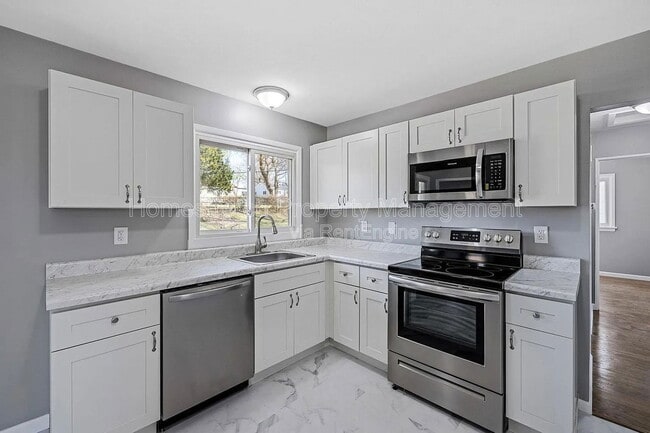 Photo - 250 Coteau Ln