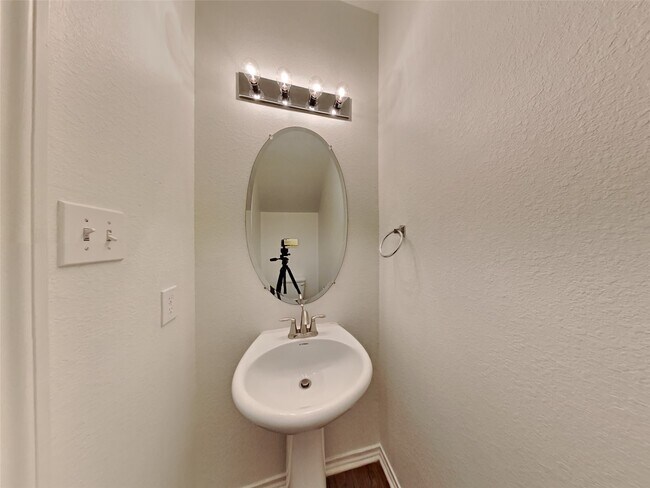 Photo - 2838 Wisner Cir