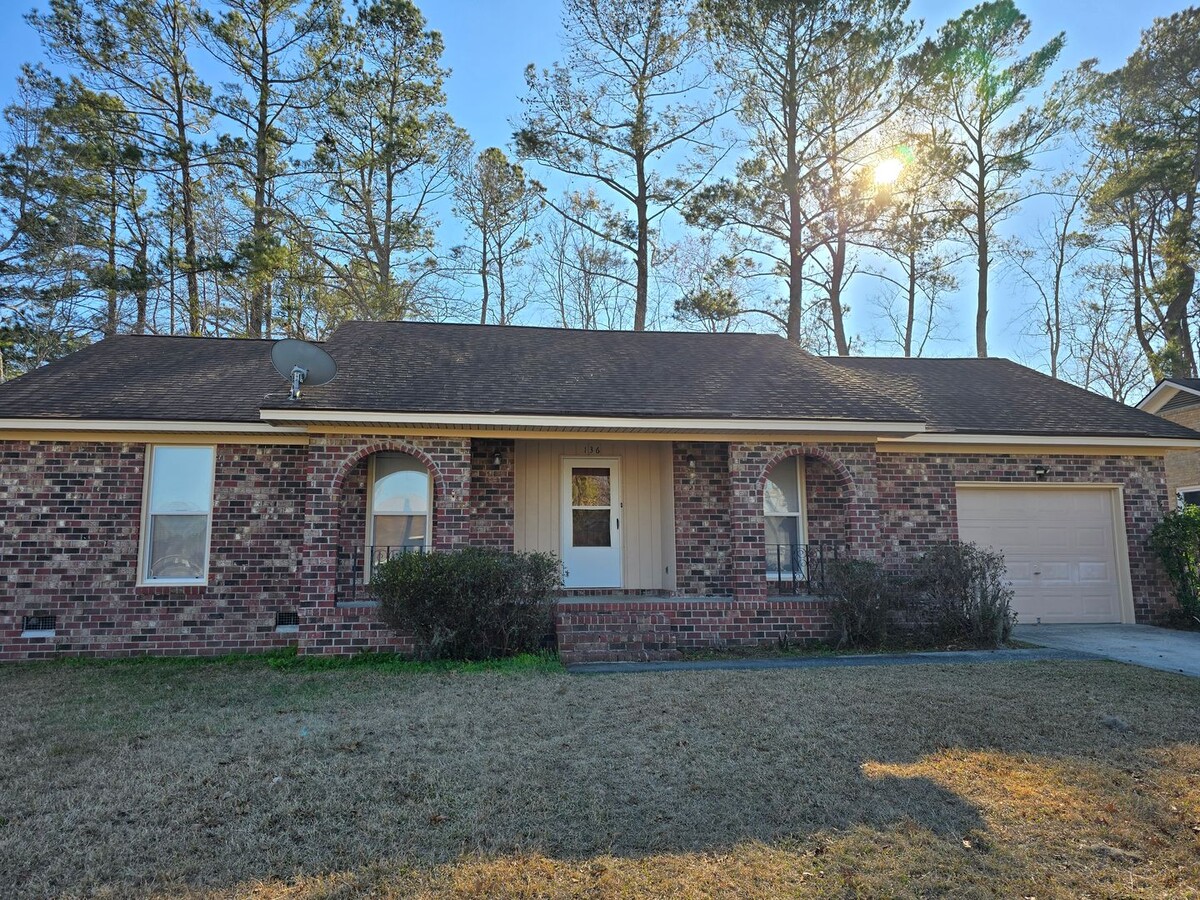 Corner Lot in Tall Pines - Corner Lot in Tall Pines House