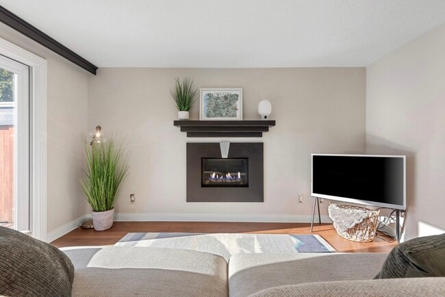 Building Photo - 5006 SW Sweeney St