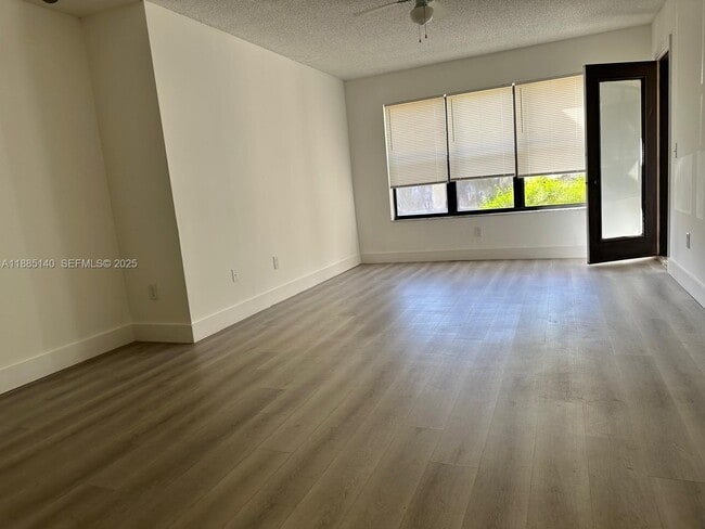 Building Photo - 4201 W McNab Rd Unit 20