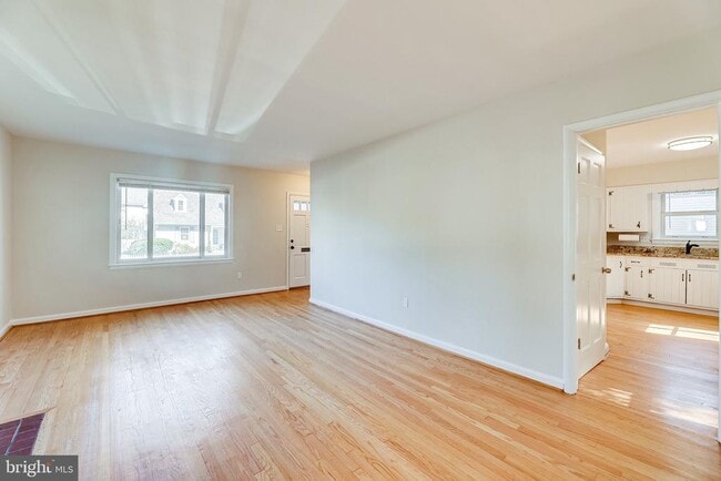 Photo - 2414 Key Blvd