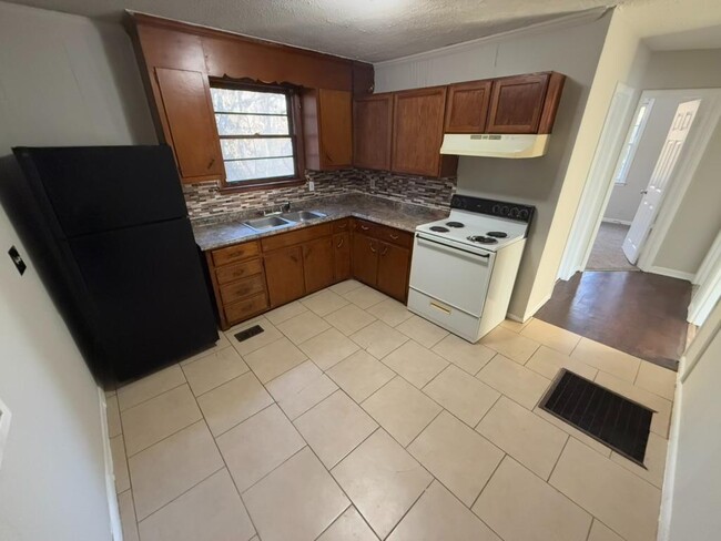 Photo - 5009 Brewer Ct