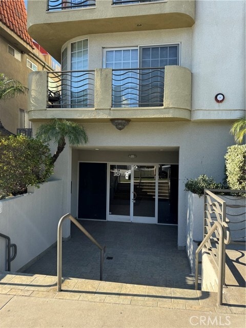 Building Photo - 1817 Selby Ave Unit 205 Rental