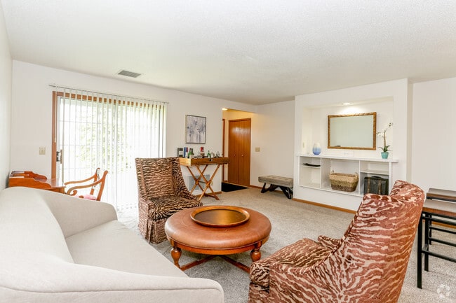 Living Room - The Gables Apartments