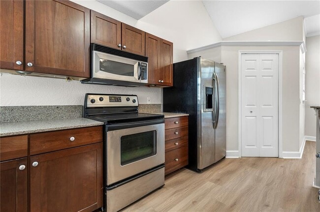 Photo - 1454 FARRINGDON Cir