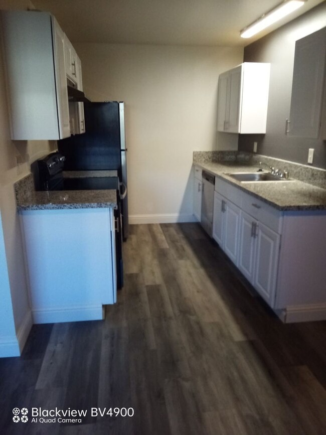 Photo - Florin Woods