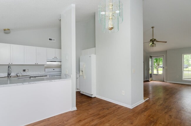 4312 Watson Dr