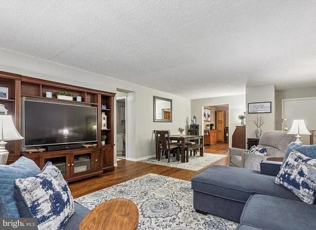 Photo - 400 Glendale Rd Unit B13
