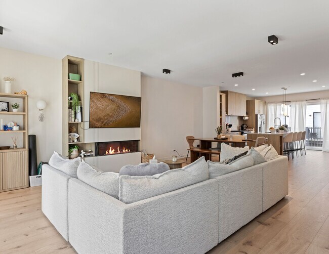 Photo - 3007 Birch Ln