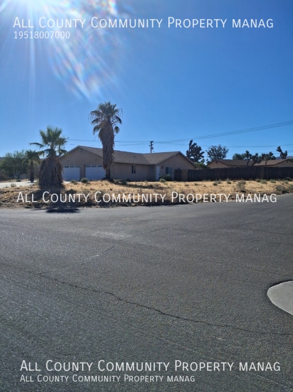 Photo - 58439 Palisade Dr