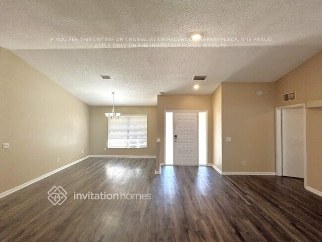 Photo - 1502 Carter Oaks Dr