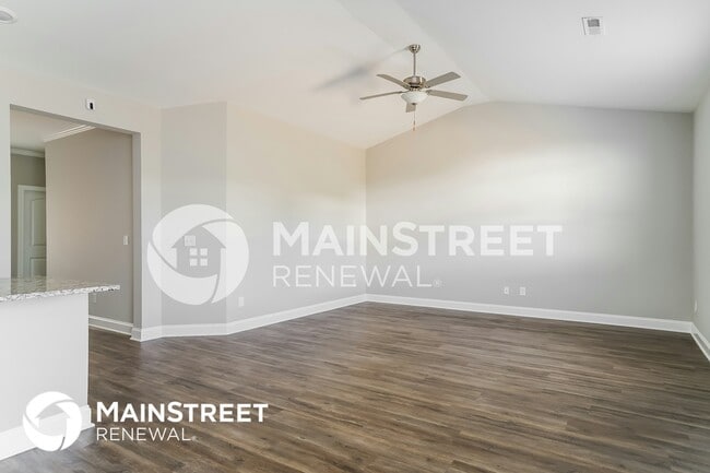 Photo - 400 Legacy Dr