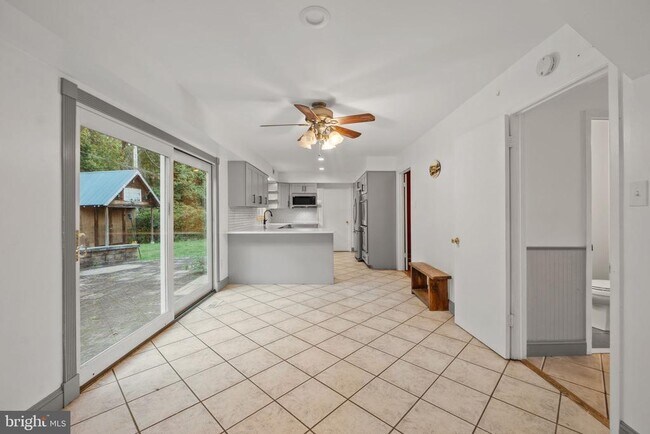 Photo - 3816 Irongate Ln