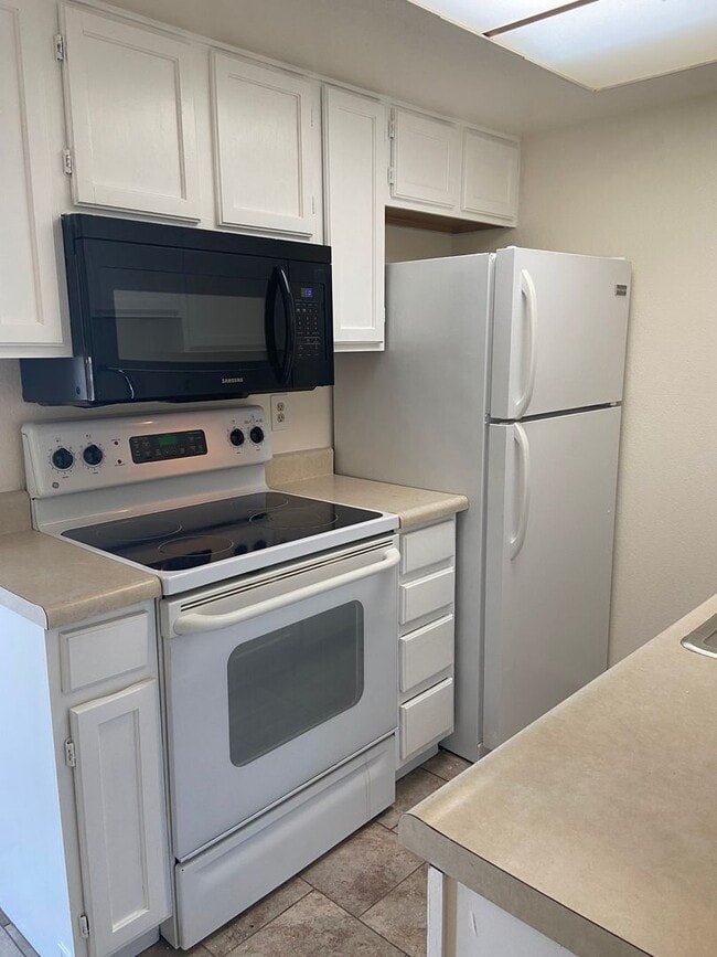 Photo - 1 Bedroom 1 bath w/attached garage