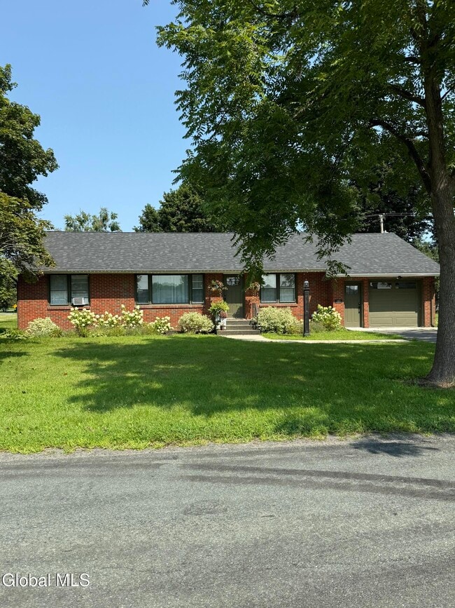 Photo - 143 Schuurman Rd