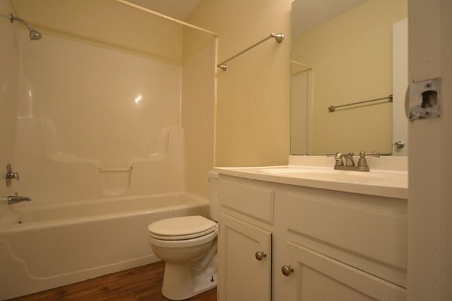 Photo - South Street Apartments Unit A