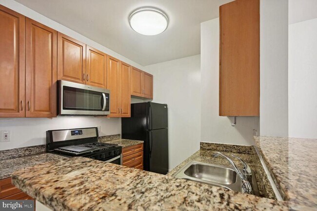Photo - 1111 25th St NW Unidad 302