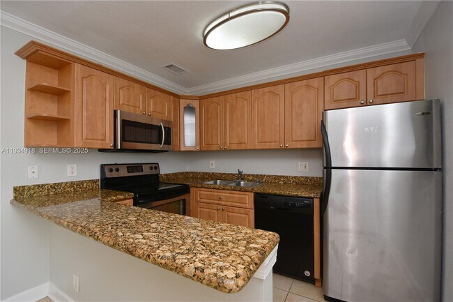 Photo - 1401 NE 53rd St Unit 202