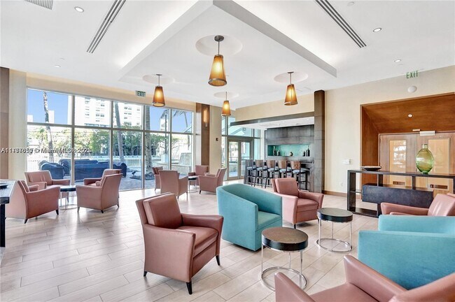 Photo - 41 SE 5th St Unidad 2206