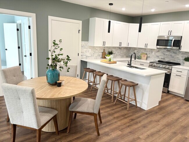 Photo - 1391 Main St Unidad 202