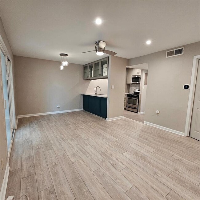Photo - 7801 Shoal Creek Blvd Unit 146