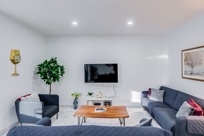 Photo - 1712 Graydon Hill Link SW Unit SI FL2-ID1564630P