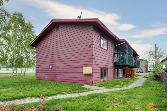 Photo - 325 N Hoyt St Unit C