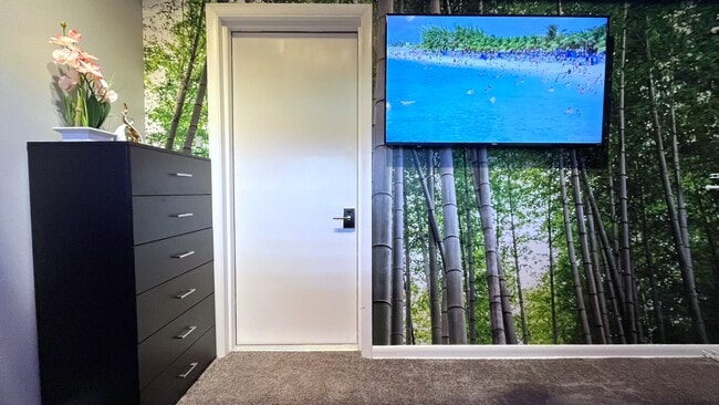 Photo - 1511 S John Young Pkwy