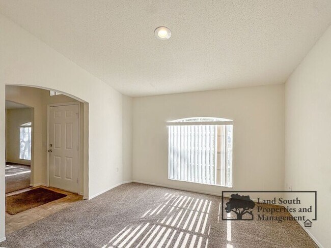 Photo - 5557 Beverly Rise Blvd